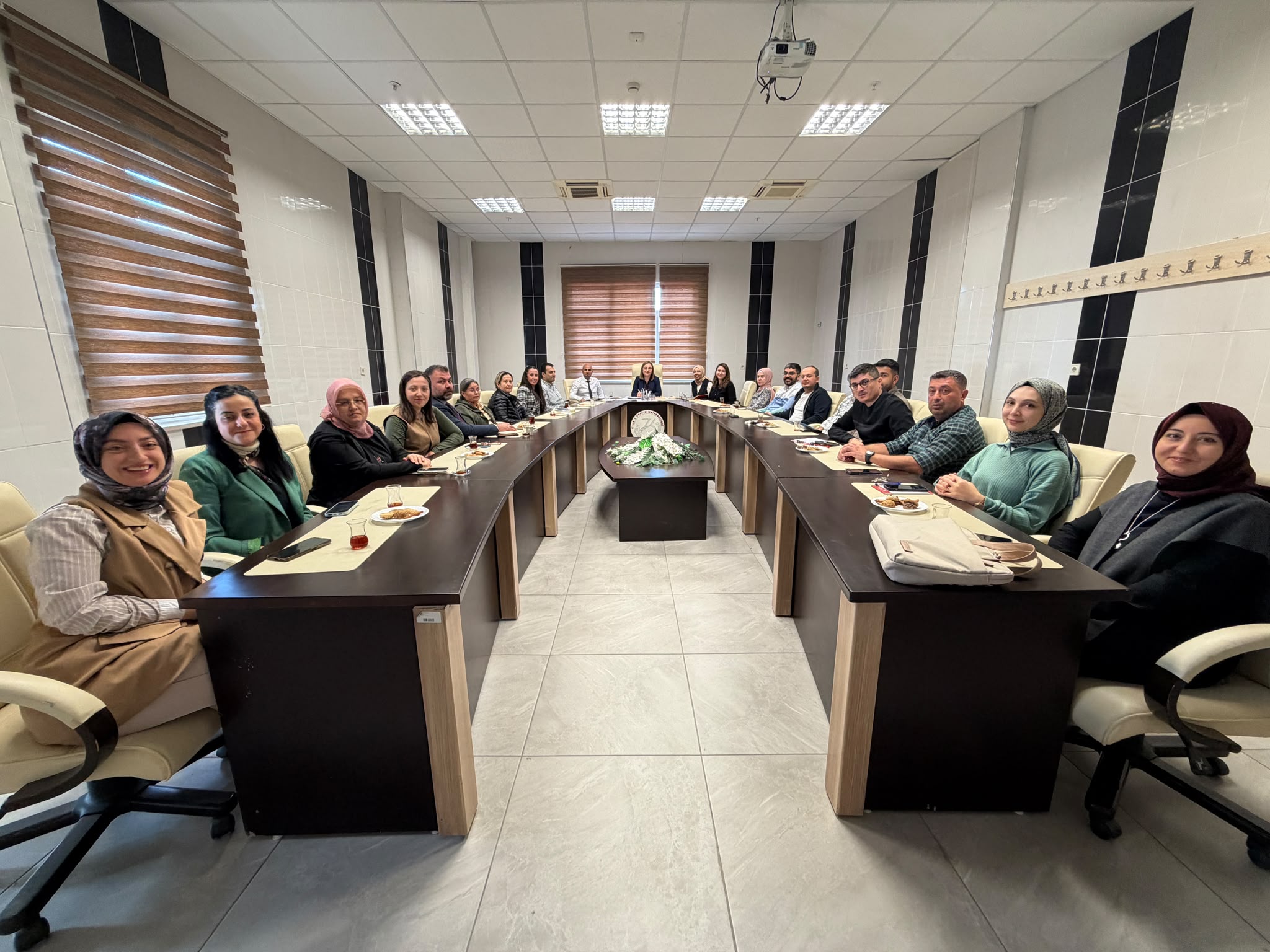 SAĞLIK HİZMETLERİ MESLEK YÜKSEKOKULUMUZDA I. ÖĞRENCİ ÇALIŞTAYI SONUÇLARI DEĞERLENDİRİLDİ